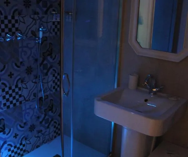 לינה וארוחת בוקר Dei Cardinale 4*