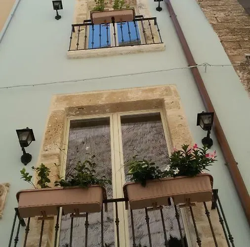 Dei Cardinale לינה וארוחת בוקר