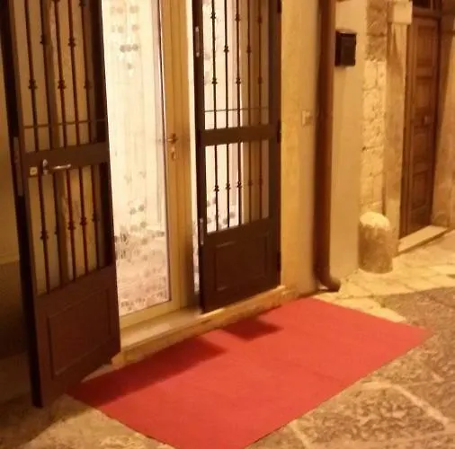 Dei Cardinale לינה וארוחת בוקר 4*